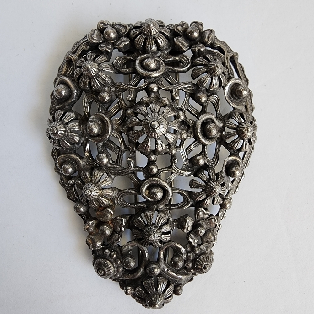 Vintage Antiqued Silver‎ Fur Clip Brooch Large 40s Floral Motif Victorian Style - Picture 2 of 5